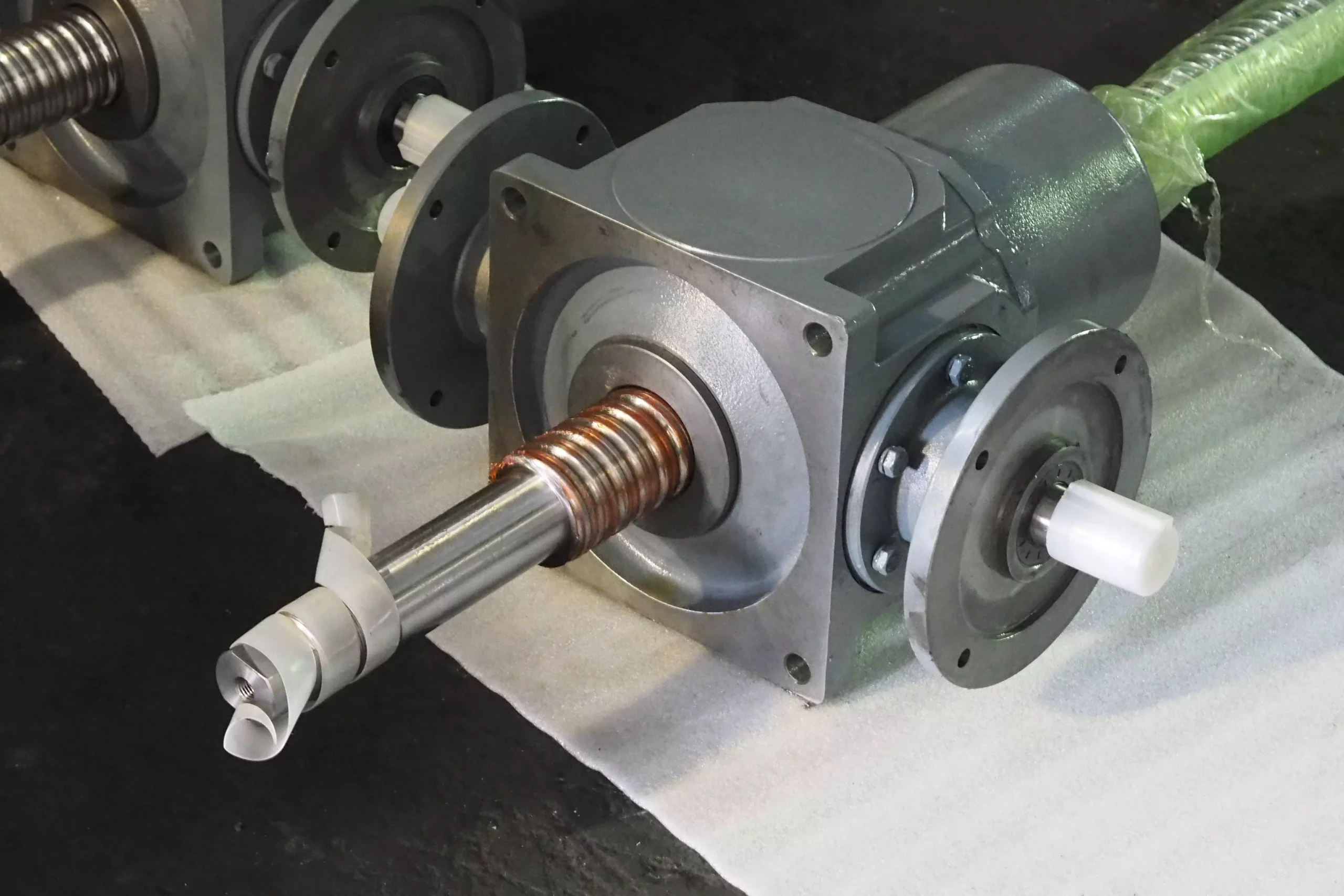 ep screw jack 2 scaled 275184
