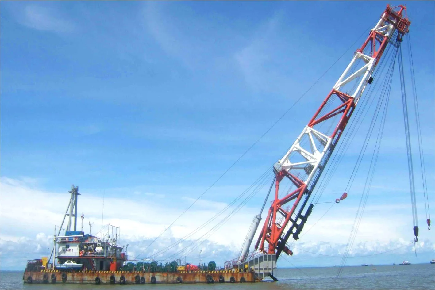 Hydraulic Cylinder for Pile Driving Barge