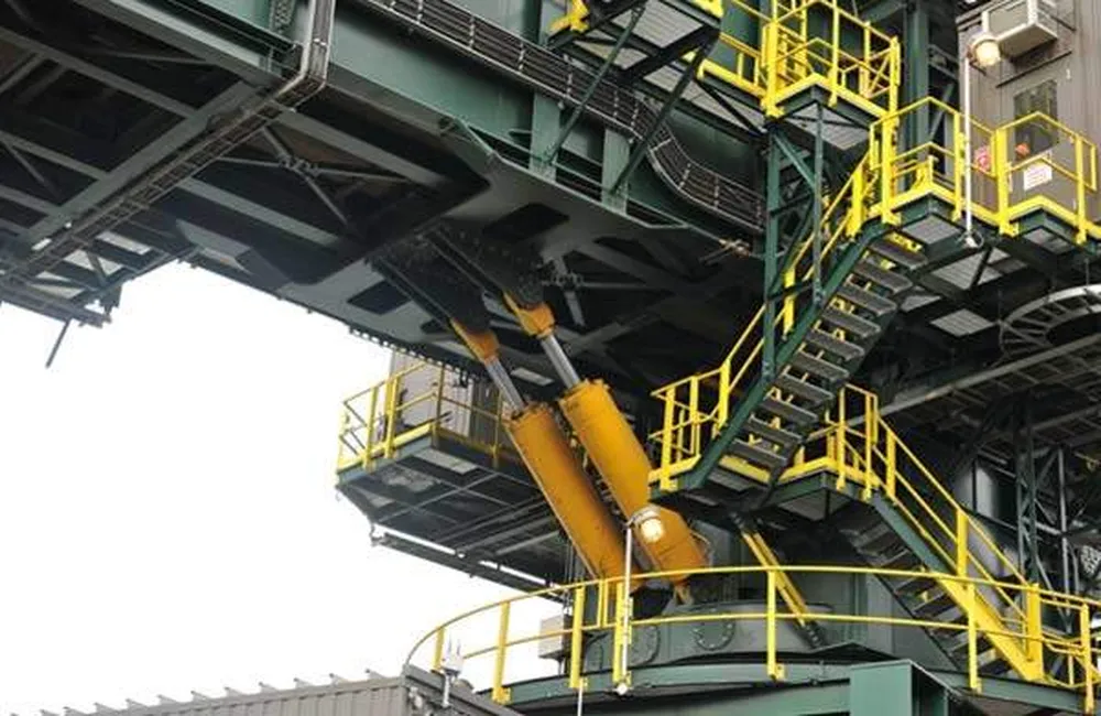 Offshore Hydraulic Cylinder Repair