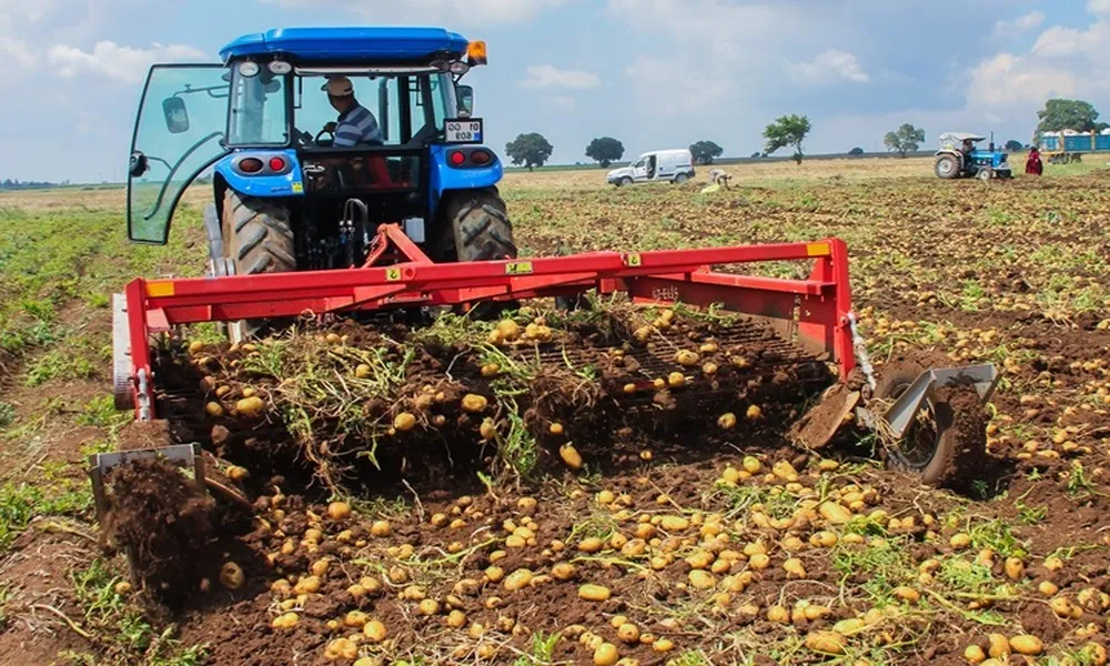 Precautions for the Use of Agricultural Potato Harvesters