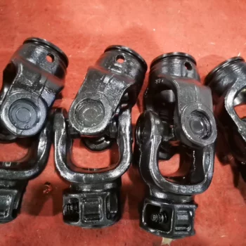 Factory Price Black Steel double yokes universal joint for Power Transmission Parts