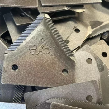 Quality Agricultural Machinery Replacement Parts Harvester Blade Custom Printed Kubota Dc60 Dc70 harvester