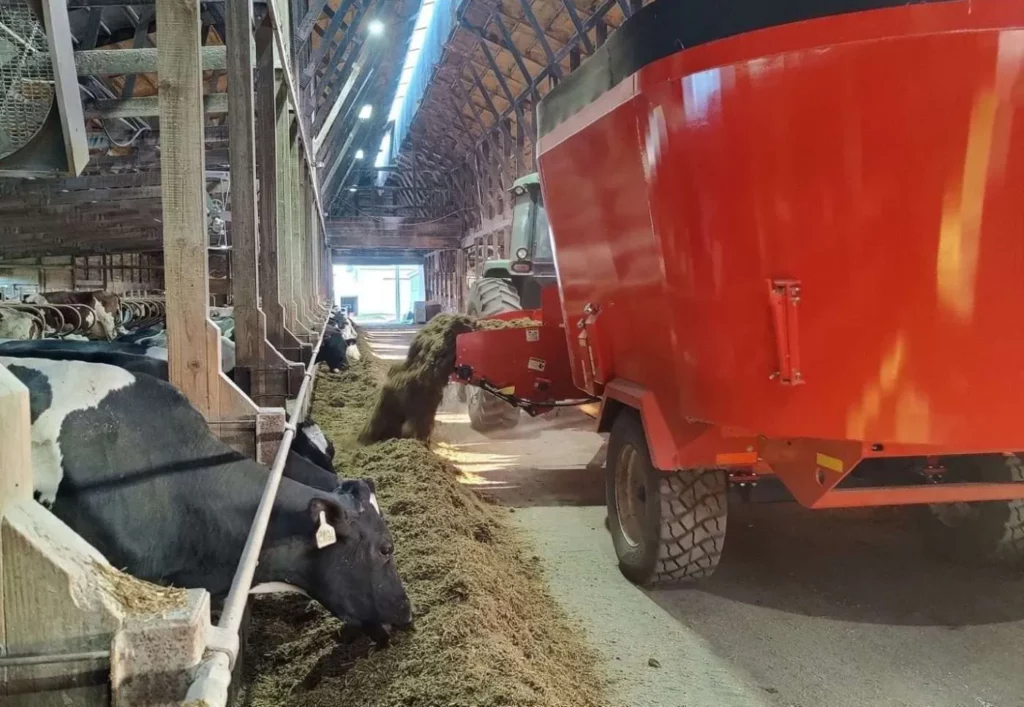 C3A gearbox application mixing wagon UK livestock farm