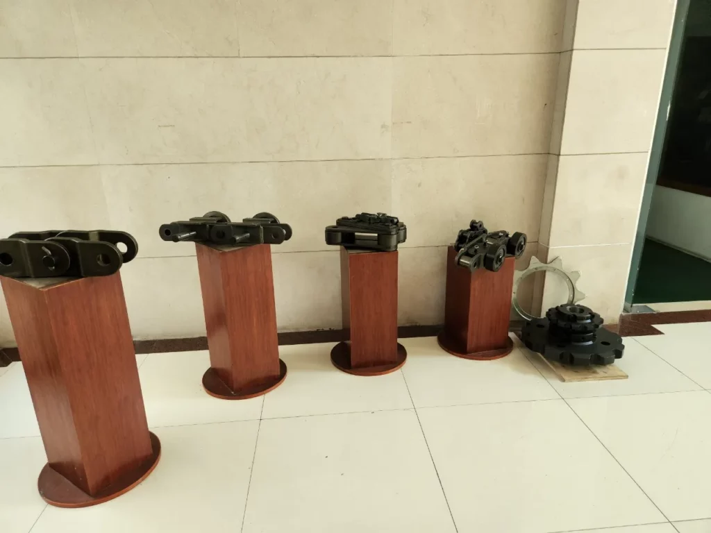 conveyor chain for mining